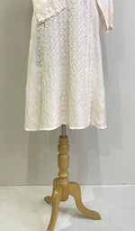 将图像加载到图库查看器中, Pari Women's Lucknowi Handcrafted Muslin Chikankari Kurti - HONC0204771