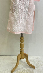 Load image into Gallery viewer, Jubina Women's Lucknowi Handcrafted Cotton Chikankari Kurti -HONC0164336