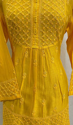 将图像加载到图库查看器中, Lakhnavi 手工制作 Chanderi 丝绸 Chikankari 上衣 - HONC082892