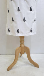 Load image into Gallery viewer, Women's Lucknowi Handcrafted Mul Cotton Chikankari Kurti - HONC097776