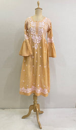 将图像加载到图库查看器中, Fariah Women's Lucknowi Handcrafted Mul Chanderi Chikankari Kurti - HONC0160041