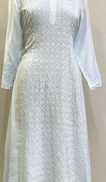 将图像加载到图库查看器中, Pari Women's Lucknowi Handcrafted Muslin Chikankari Kurti - HONC0204780
