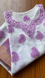 将图像加载到图库查看器中, Women's Lakhnavi Handcrafted Cotton Chikankari Kurti - NC3901