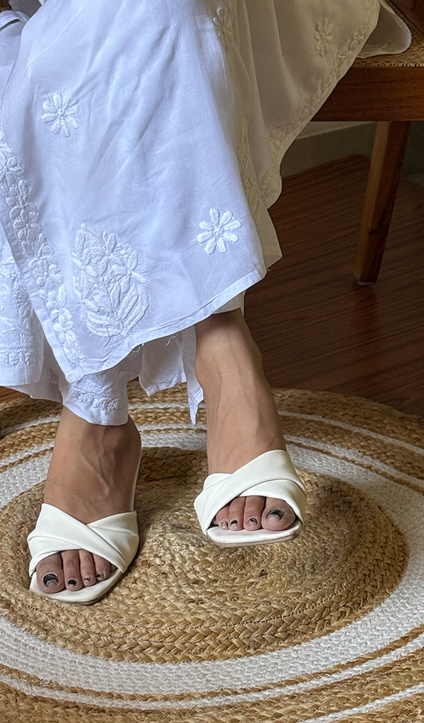 Women's Lucknowi Handcrafted Modal Cotton Chikankari Kurti - HONC0162013