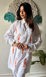 将图像加载到图库查看器中, Women's Lakhnavi Handcrafted Cotton Chikankari Top - HONC01550455