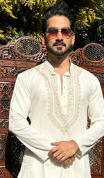 Load image into Gallery viewer, Men's Lucknowi Handcrafted Cotton Chikankari Kurta - HONC0342354