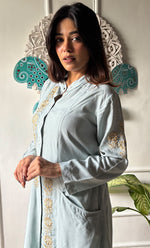 将图像加载到图库查看器中, Women's Lakhnavi Handcrafted Cotton Chikankari Top - HONC0315200