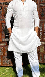 Load image into Gallery viewer, Men's Lucknowi Handcrafted Cotton Chikankari Kurta - HONC0342314