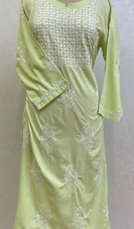 将图像加载到图库查看器中, Sufiyani Women's Lucknowi Handcrafted Cotton Chikankari Kurti - HONC161351