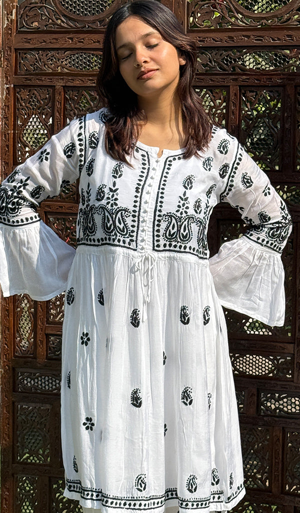Women's Lakhnavi Handcrafted Muslin Chikankari Kurta And palazzo Set - HONC0229350