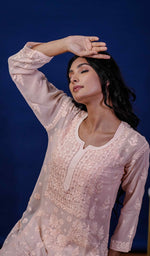 将图像加载到图库查看器中, Umnaaz Women's Lakhnavi Handcrafted Viscose Georgette Chikankari Kurti- HONC0170695