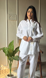将图像加载到图库查看器中, Enayat Women's Lakhnavi Handcrafted Linen Cotton Oversized Chikankari Oversized Top And Pant Set - HONC02936780