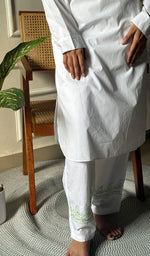将图像加载到图库查看器中, Enayat Women's Lakhnavi Handcrafted Cotton Chikankari Oversized Kurta And Pant Set -  HONC0293597