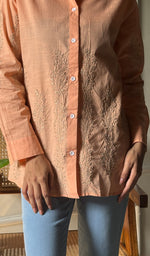 将图像加载到图库查看器中, Women's Lakhnavi Handcrafted Cotton Chikankari Top - HONC0293103