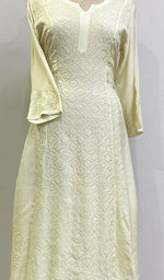 将图像加载到图库查看器中, Pari Women's Lucknowi Handcrafted Muslin Chikankari Kurti - HONC0204804