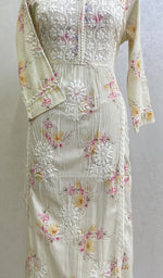 将图像加载到图库查看器中, Yalina Women's Lucknowi Handcrafted Mul Cotton Chikankari Kurti- HONC0162372