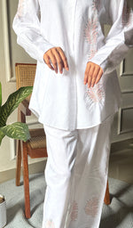 将图像加载到图库查看器中, Enayat Women's Lakhnavi Handcrafted Linen Cotton Oversized  Chikankari Oversized Top And Pant Set - HONC0293680
