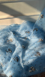 将图像加载到图库查看器中, Marifa Women's Lakhnavi Handcrafted Pure Organza Chikankari Unstitched Kurta And Dupatta Set- HONC0301642