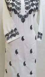 Load image into Gallery viewer, Women's Lucknowi Handcrafted Mul Cotton Chikankari Kurti - HONC097776