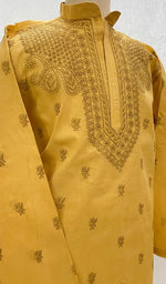 Load image into Gallery viewer, Men's Lucknowi Handcrafted Cotton Chikankari Kurta - HONC098790