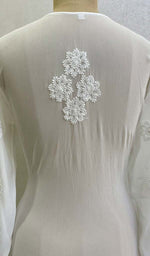 将图像加载到图库查看器中, Lakhnavi 手工粘胶乔其纱 Chikankari Kurti - HONC0127170