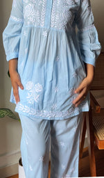 将图像加载到图库查看器中, Women's Lakhnavi Handcrafted Cotton Chikankari Short Kurta And Palazzo Set - HONC0290441