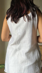 Load image into Gallery viewer, Amreena Women's Lakhnavi Handcrafted Chanderi Silk Chikankari Top And Pant Set - HONC0290552