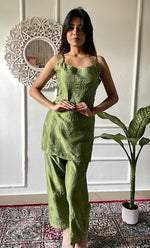 Load image into Gallery viewer, Amreena Women's Lakhnavi Handcrafted Chanderi Silk Chikankari Top And Pant Set - HONC0323051