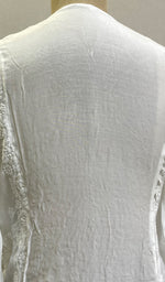 将图像加载到图库查看器中, Pari Women's Lucknowi Handcrafted Muslin Chikankari Kurti - HONC0204094
