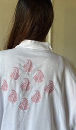 将图像加载到图库查看器中, Women's Lakhnavi Handcrafted Modal Cotton Chikankari Short Kaftan - HONC0279156