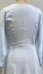 将图像加载到图库查看器中, Pari Women's Lucknowi Handcrafted Muslin Chikankari Kurti - HONC0204780