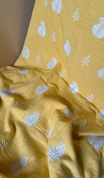 将图像加载到图库查看器中, Women's Lakhnavi Handcrafted Cotton Chikankari Kurta And Kurta Dupatta Set