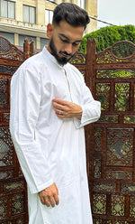 Load image into Gallery viewer, Men's Lucknowi Handcrafted Cotton Chikankari Kurta With Pant HONC0323816