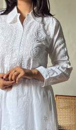 Load image into Gallery viewer, Women's Lakhnavi Handcrafted Cotton Chikankari Short Kurta And Palazzo Set - HONC0290417