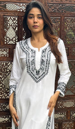 Load image into Gallery viewer, Women's Lucknowi Handcrafted Modal Cotton Chikankari Kurti - HONC0272594