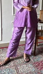 Load image into Gallery viewer, Riddhi Women's Lakhnavi Handcrafted Chanderi Silk Chikankari Top And Pant Set - HONC0264760