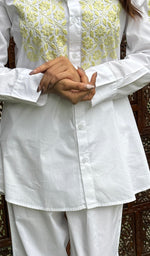 将图像加载到图库查看器中, Women's Lakhnavi Handcrafted Cotton Chikankari Top And Pant Set - HONC0267506