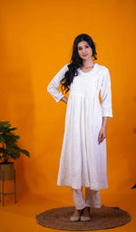 将图像加载到图库查看器中, Women's Lakhnavi Handcrafted Slub Cotton Chikankari Angrakha - HONC0119056