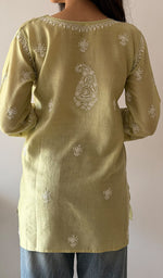 将图像加载到图库查看器中, Women's Lakhnavi Handcrafted Mul Chanderi Chikankari Top - HONC0329102