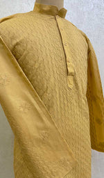 Load image into Gallery viewer, Men's Lucknowi Handcrafted Cotton Chikankari Kurta - HONC0114555