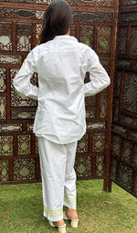 将图像加载到图库查看器中, Women's Lakhnavi Handcrafted Cotton Chikankari Top And Pant Set - HONC0267506