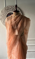 将图像加载到图库查看器中, Women's Lucknowi Handcrafted Pure Organza Silk Chikankari Saree - HONC0296103