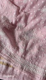 将图像加载到图库查看器中, Women's Lakhnavi Handcrafted Mul Chanderi Kurta And Dupatta Set - HONC0288981
