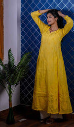 将图像加载到图库查看器中, Yellow Cotton Chikankari Anarkali Dress
