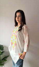 Load image into Gallery viewer, Sophia Women's Lakhnavi Handcrafted Mul Chanderi Chikankari Top - HONC0372954