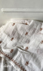 将图像加载到图库查看器中, Women's Lakhnavi Handcrafted Mul Chanderi UnStitched Kurta And Dupatta Set - HONC0314671