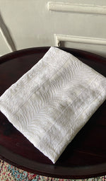 将图像加载到图库查看器中, Women's Lakhnavi Handcrafted Viscose Georgette Chikankari Kurti Fabric - HONC0343105