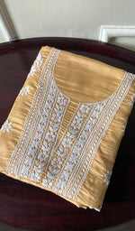 Load image into Gallery viewer, لکھنؤی ہاتھ سے تیار شدہ کاٹن چکنکاری بغیر سلی ہوئی قرتی فیبرک - Honc096031