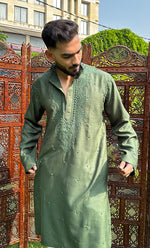 Load image into Gallery viewer, Men's Lucknowi Handcrafted Cotton Chikankari Kurta - HONC0324706