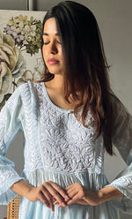 将图像加载到图库查看器中, Women's Lakhnavi Handcrafted Modal Cotton Chikankari Kurta And Pant Set - HONC0301743